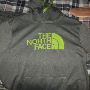 northface sweatshirt.l